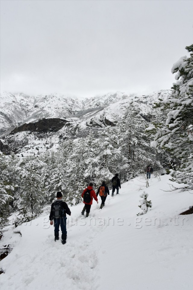 Kadınlar günü için zorlu yürüyüş 43