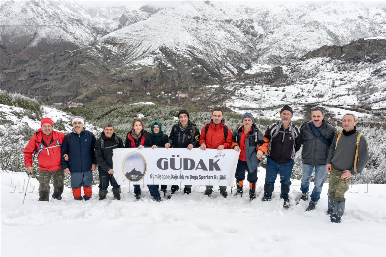 Kadınlar günü için zorlu yürüyüş 45