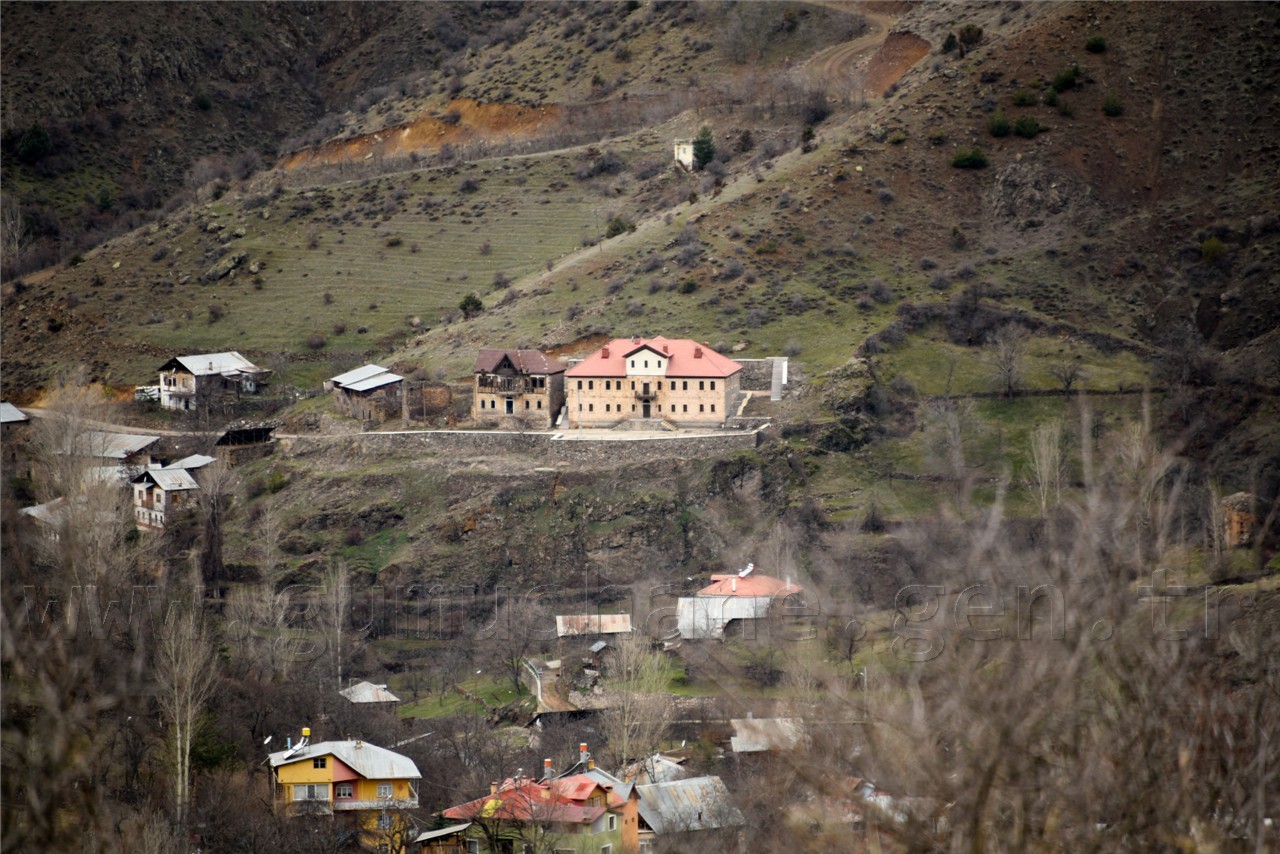 Kadınlar günü için zorlu yürüyüş 64