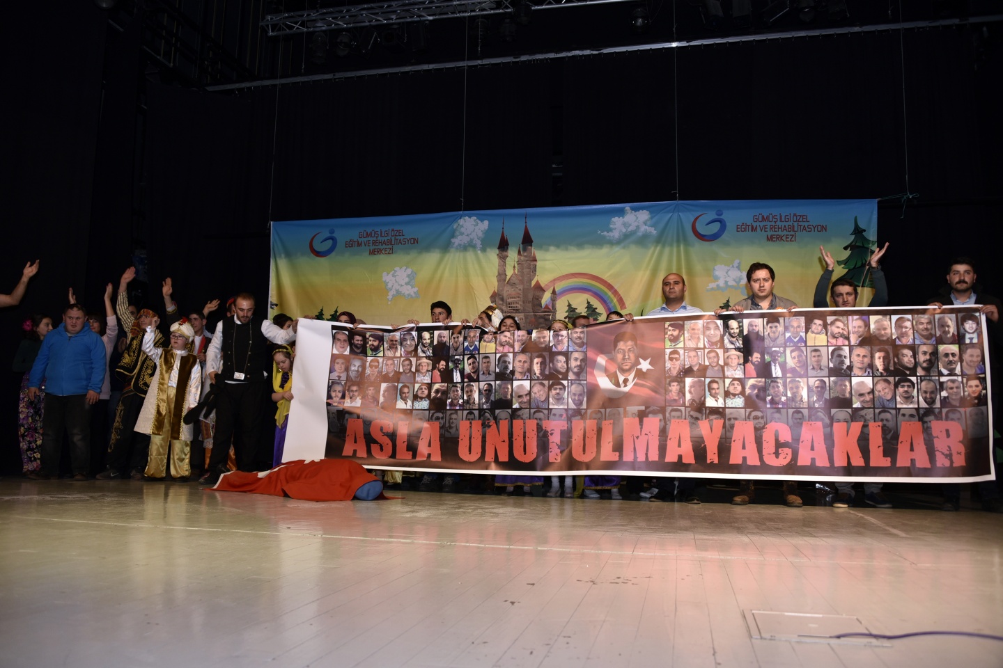 Gümüşhane’de özel öğrencilerden çok özel gösteri 28