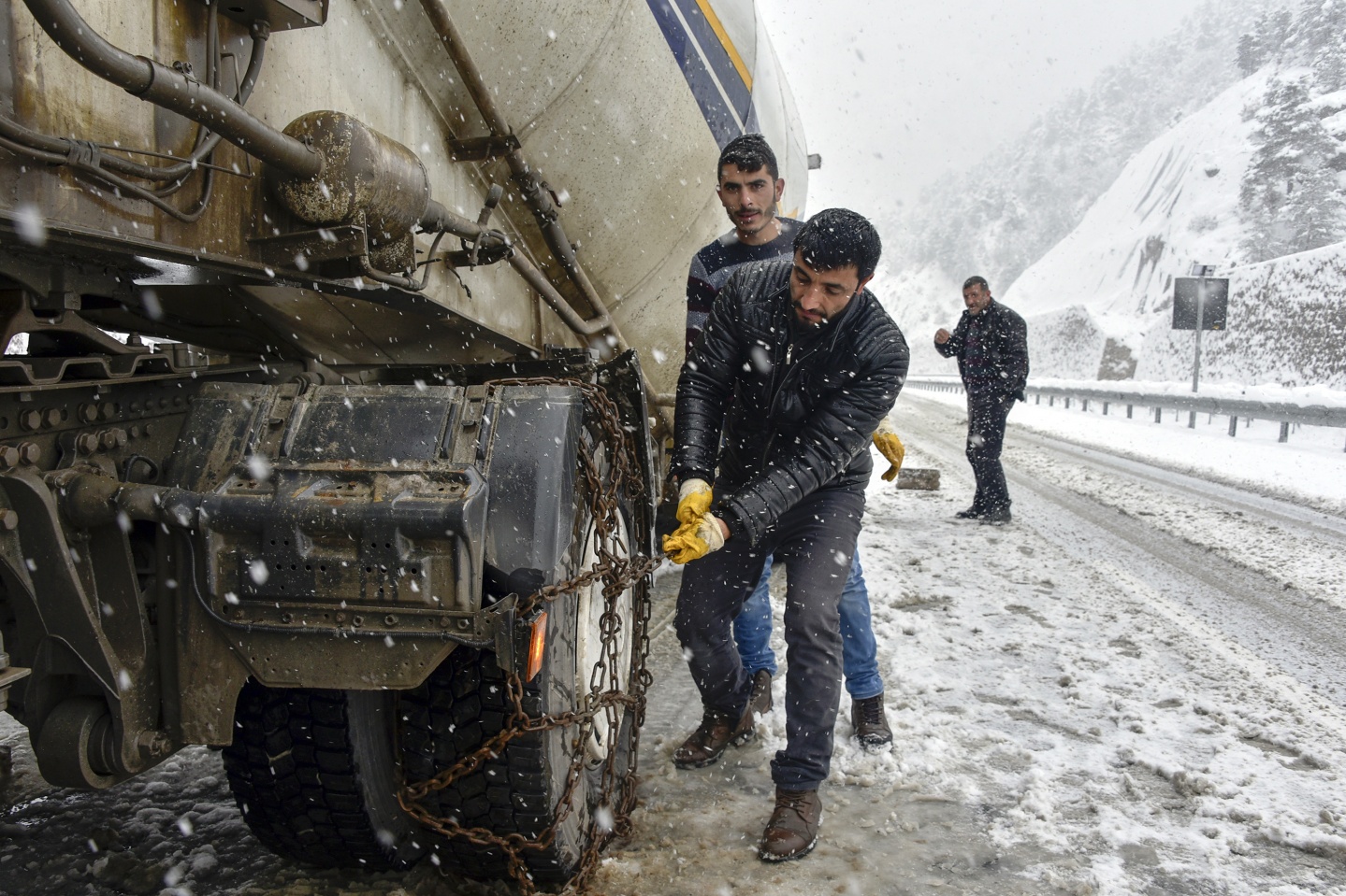 Zigana dağında beyaz korku başladı 8