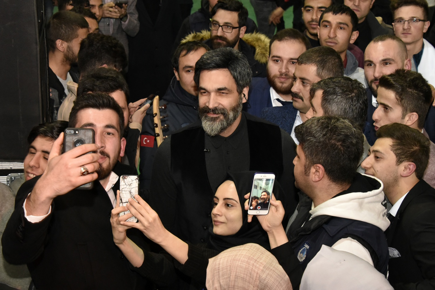 Uğur Işılak Gümüşhane’de sevenleriyle buluştu 32