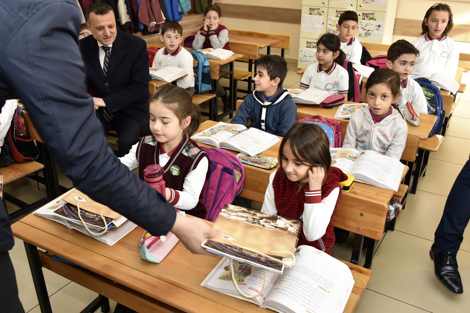 Vali Taşbilek’ten minik öğrencilere 'Ensar' teşekkürü 10