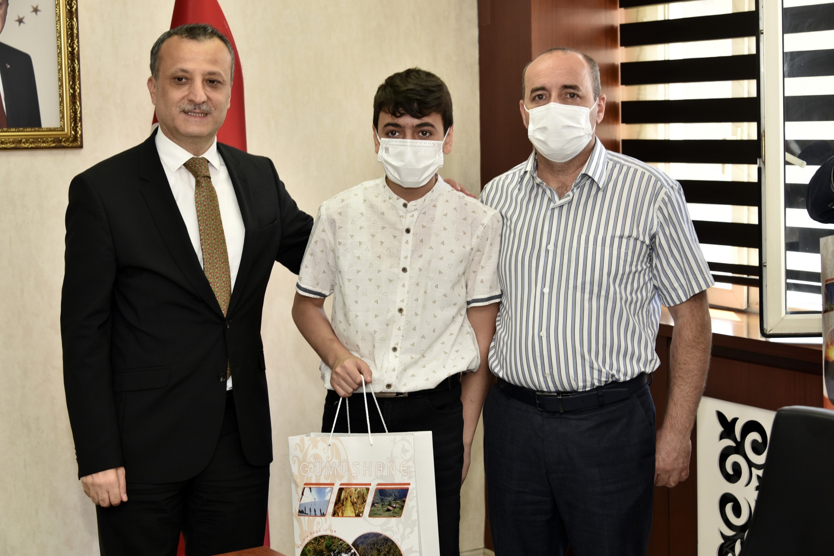 Gümüşhane’de LGS’nin başarılı öğrencileri ödüllendirildi 18