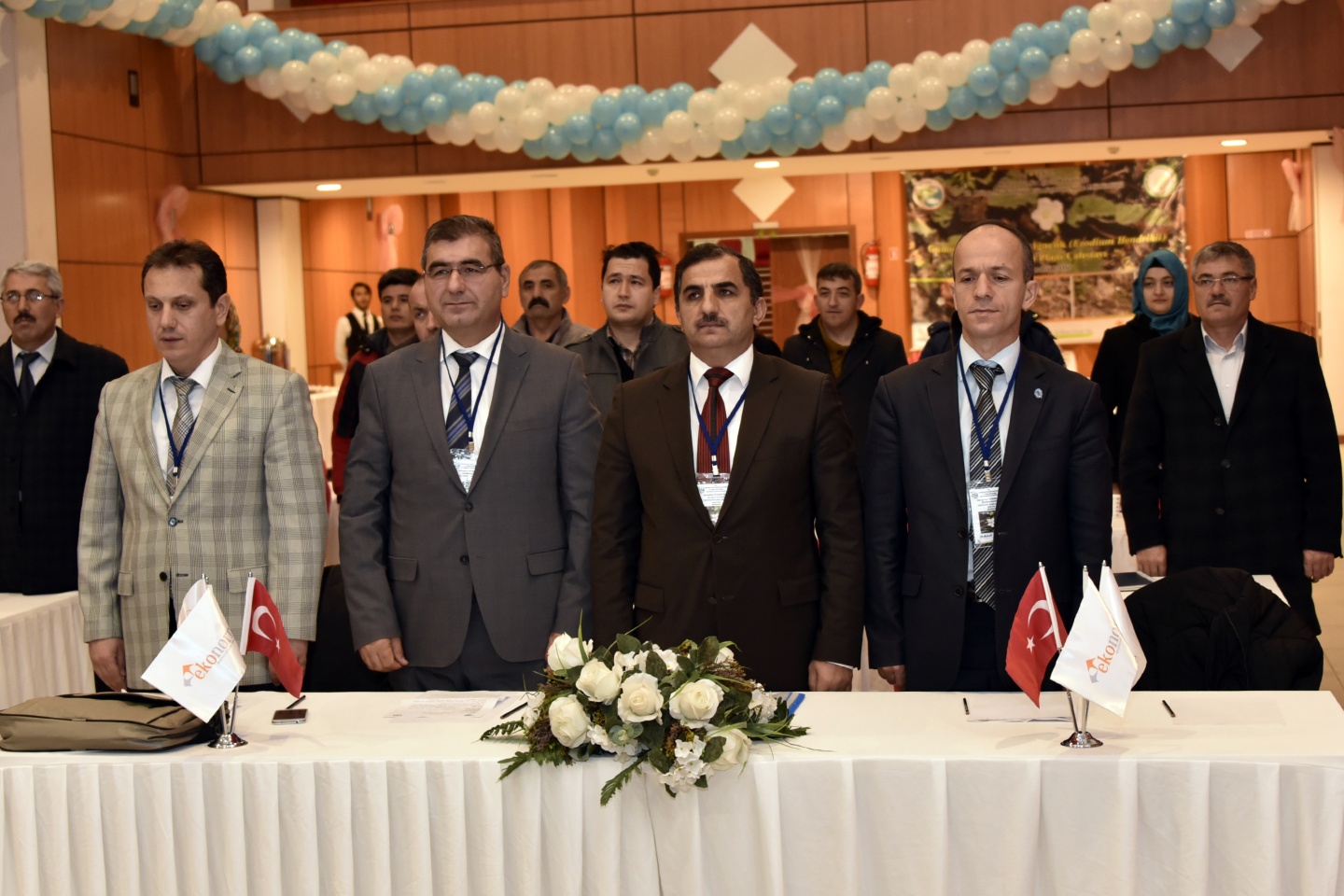 Bu bitkiden Türkiye'de sadece Gümüşhane'de ve Uzungöl'de var 3