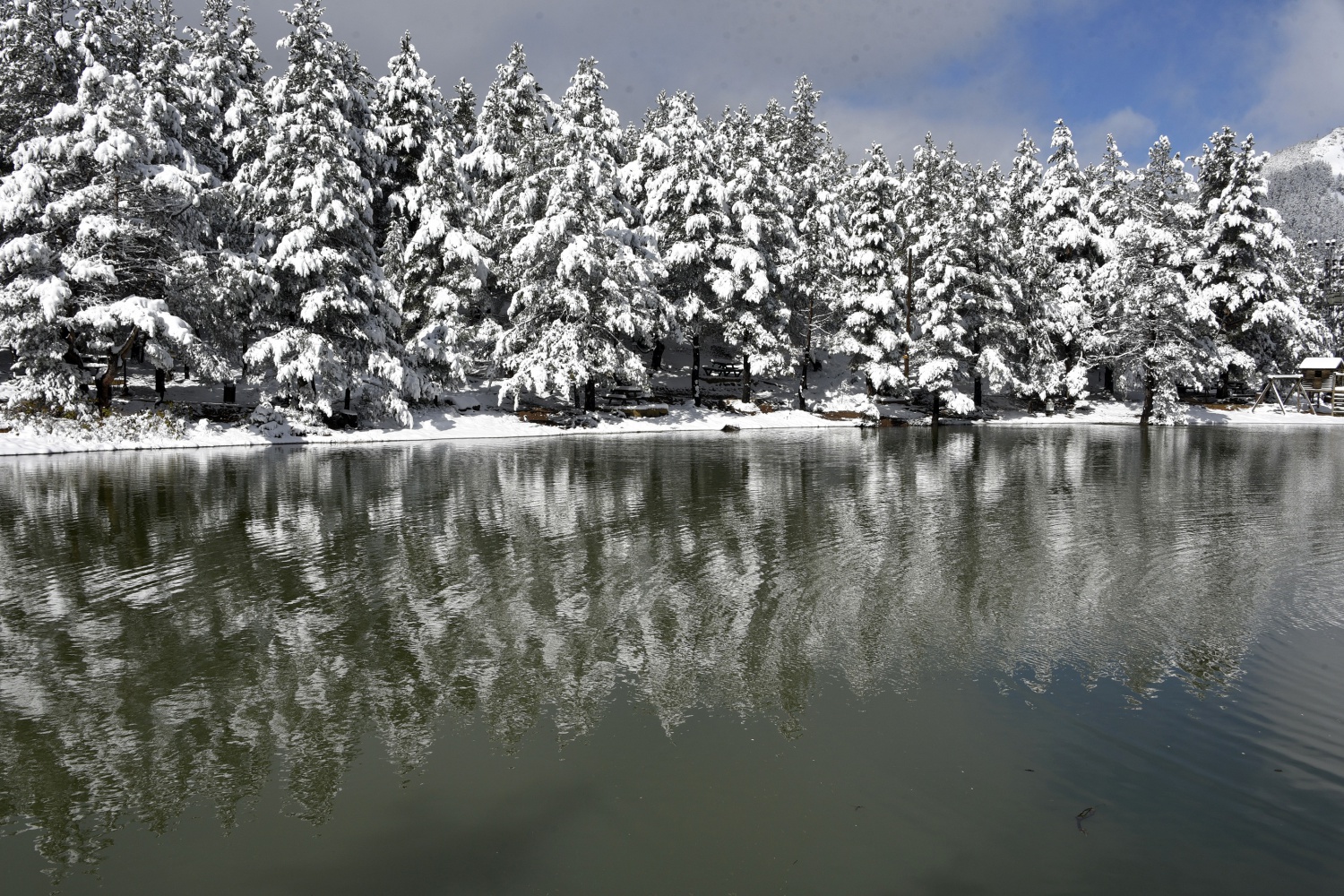 Limni Gölü beyaz cenneti andırıyor 28