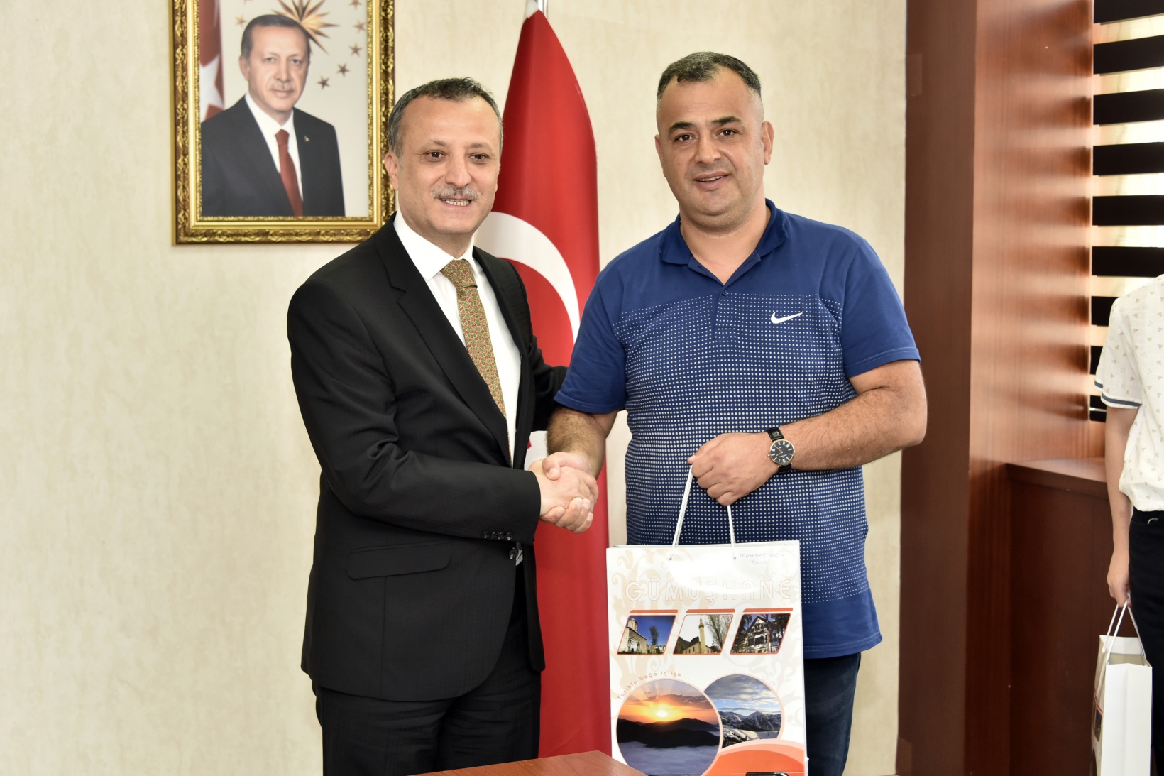 Gümüşhane’de LGS’nin başarılı öğrencileri ödüllendirildi 11