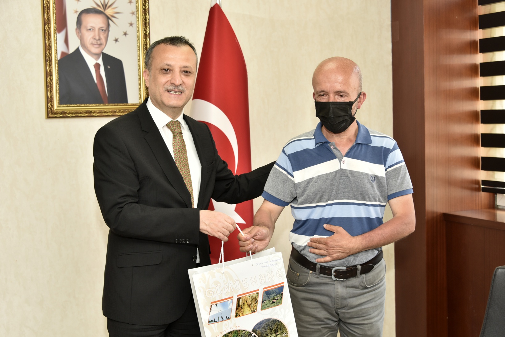 Gümüşhane’de LGS’nin başarılı öğrencileri ödüllendirildi 6