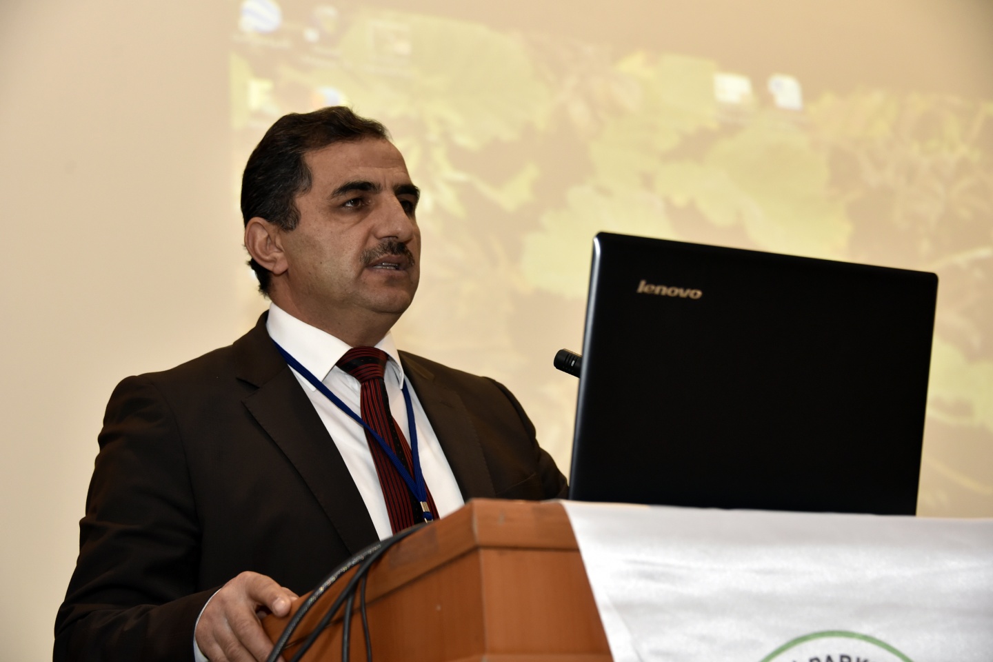 Bu bitkiden Türkiye'de sadece Gümüşhane'de ve Uzungöl'de var 2