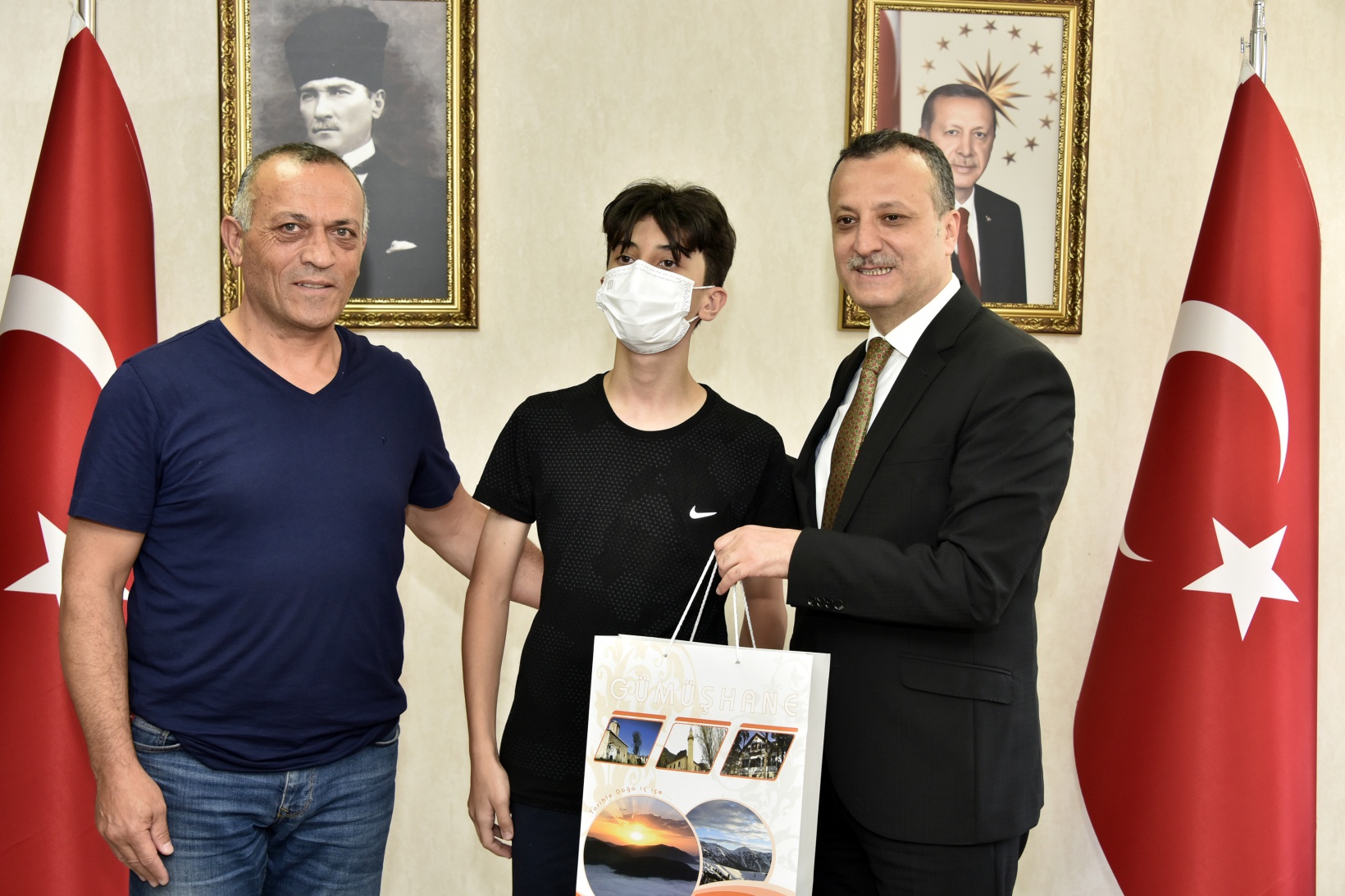 Gümüşhane’de LGS’nin başarılı öğrencileri ödüllendirildi 13