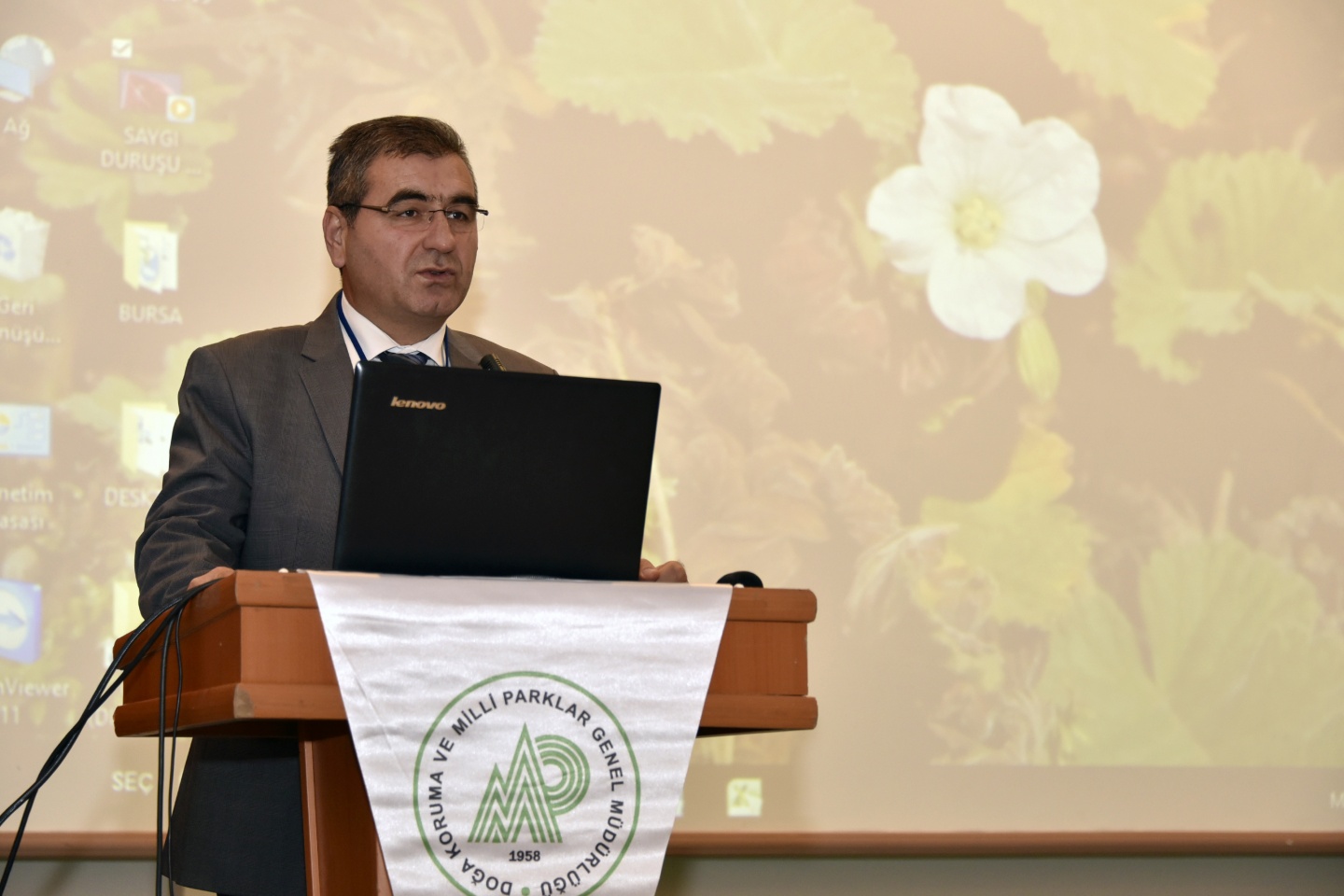 Bu bitkiden Türkiye'de sadece Gümüşhane'de ve Uzungöl'de var 10