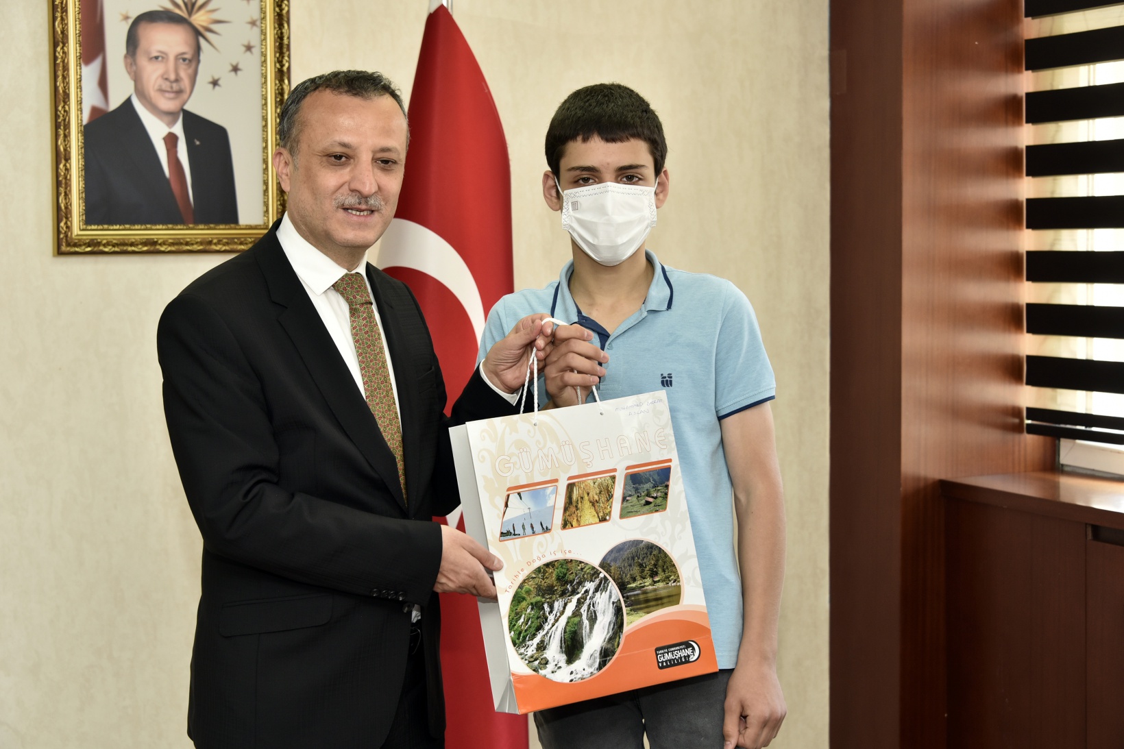 Gümüşhane’de LGS’nin başarılı öğrencileri ödüllendirildi 8