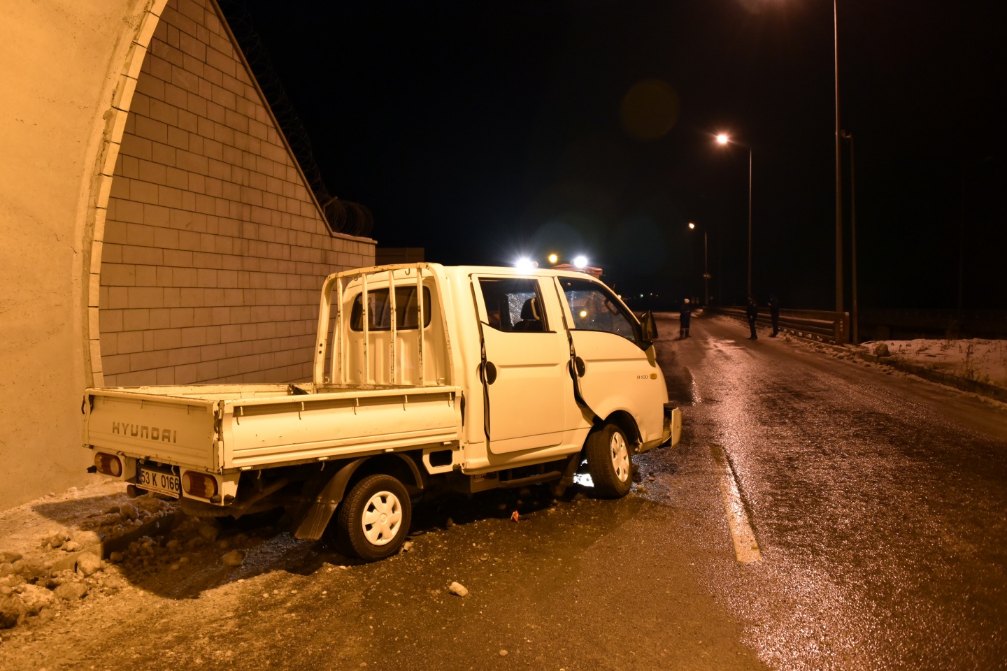 Gizli buzlanma Gümüşhane’de kazaya sebep oldu: 2 yaralı 1