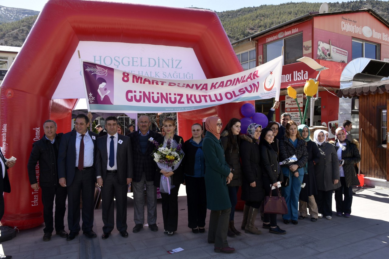 Gümüşhane’de Kadına Şiddete Hayır Yürüyüşü Düzenlendi 16