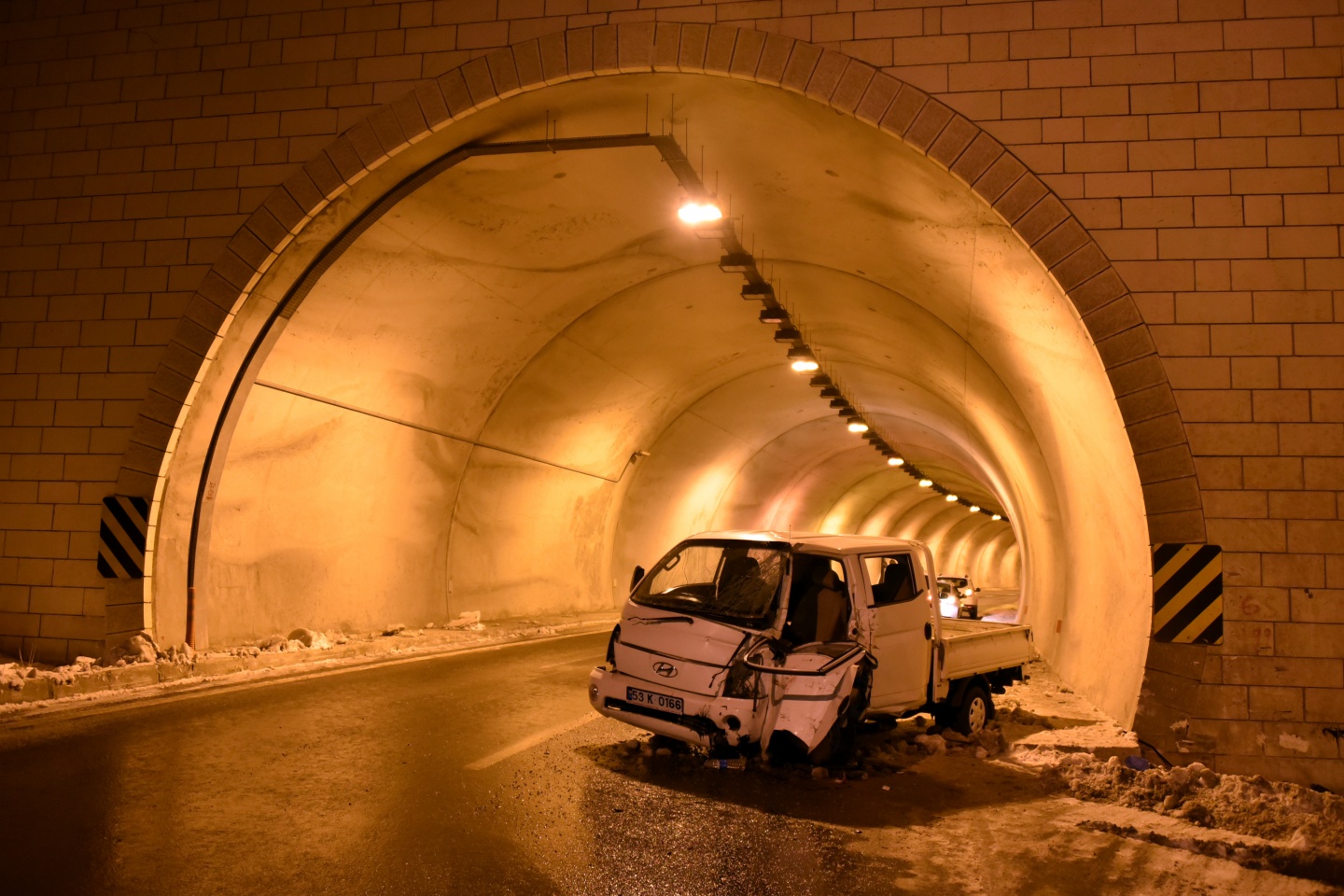 Gizli buzlanma Gümüşhane’de kazaya sebep oldu: 2 yaralı 4
