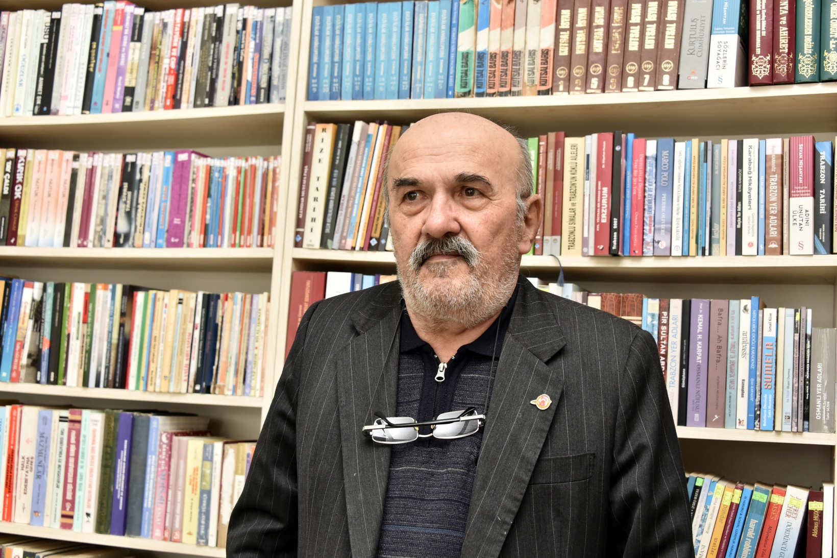 Bir kitapla başladı 55 yılda 12 bin kitaplık kütüphane kurdu 2