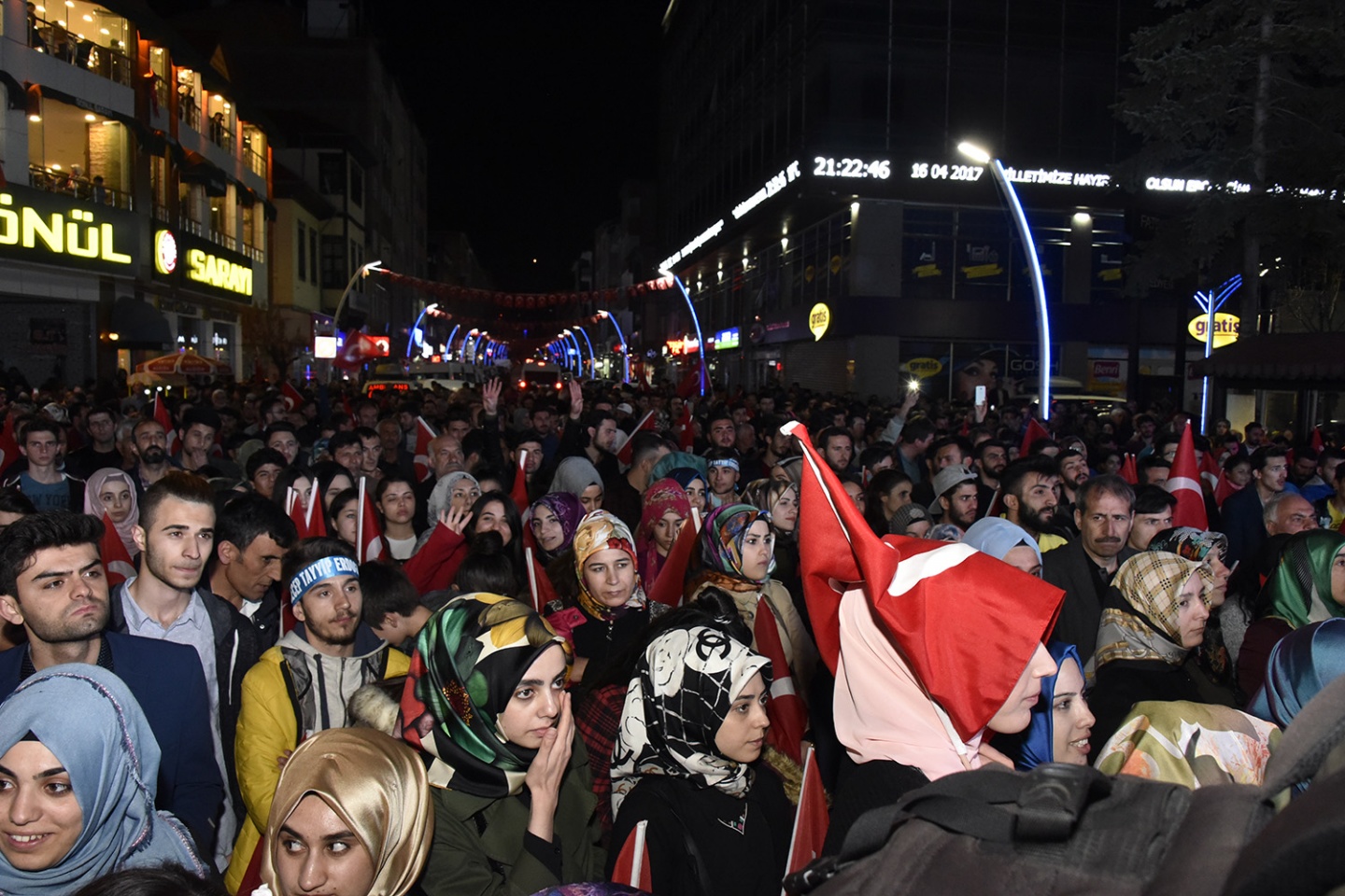 Gümüşhane’de ‘Başkan Erdoğan’ sloganlarıyla kutlama yapıldı 1