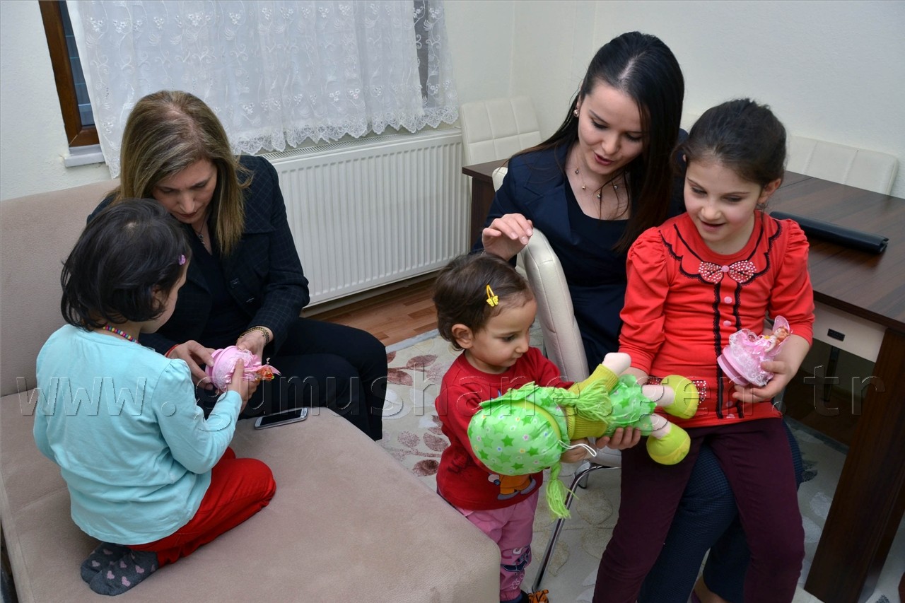 Yavuz, çocukları yalnız bırakmıyor 5