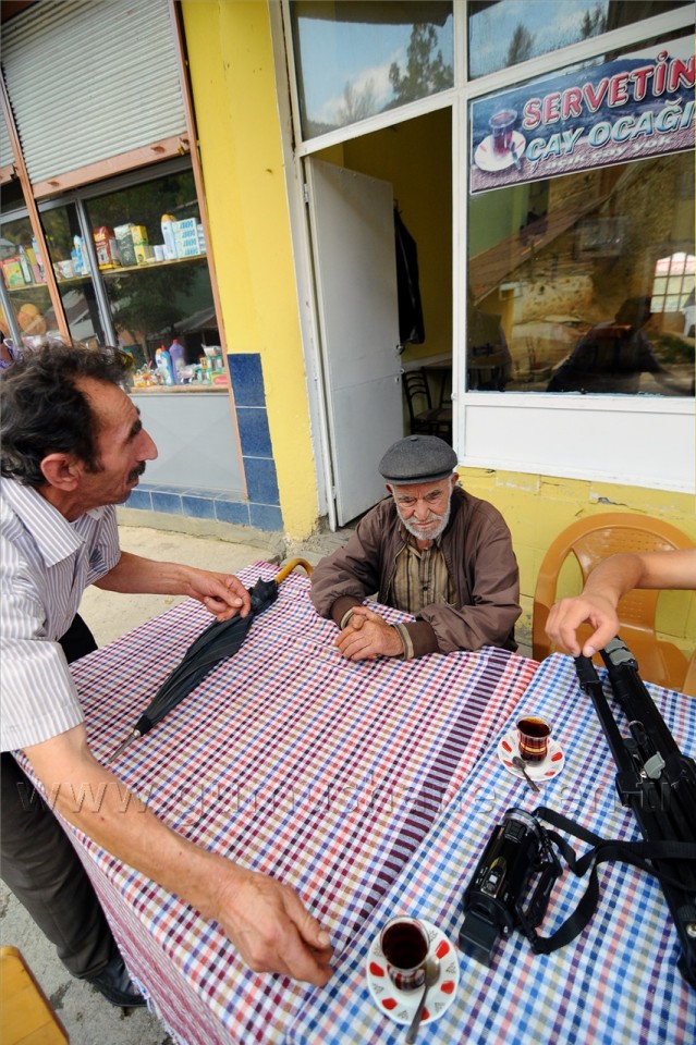 25 Yıllık Huyundan Vaz Geçmiyor: Açık Çay Yok ! 3