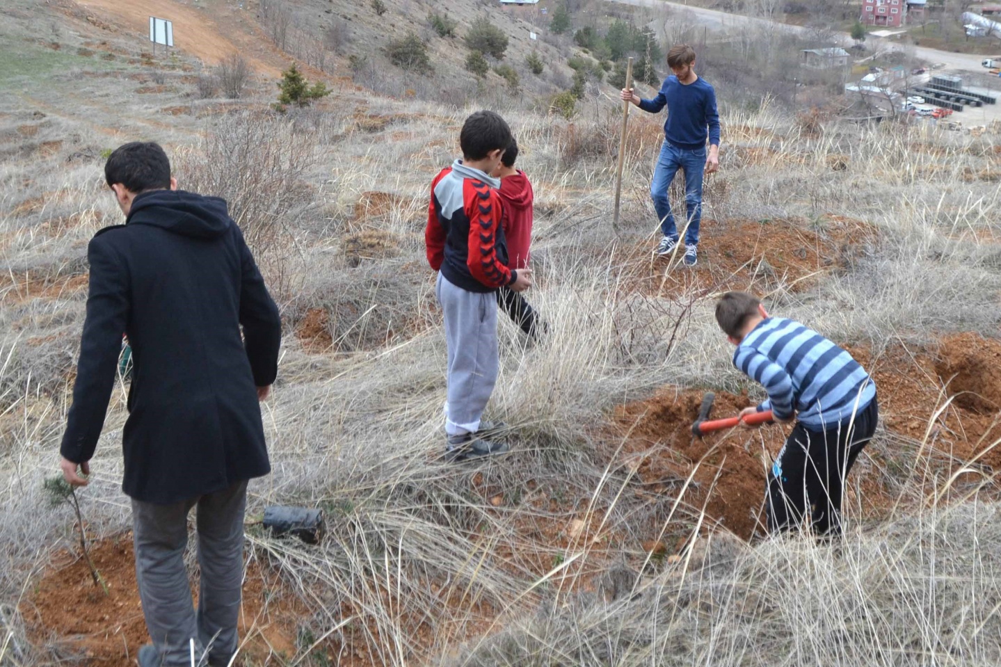AGD Çanakkale Şehitleri için fidan dikti 4