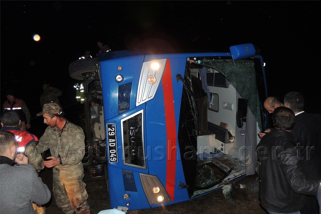 Cezaevi Aracı Ağrı'da Kaza Yaptı: 19 Yaralı 1