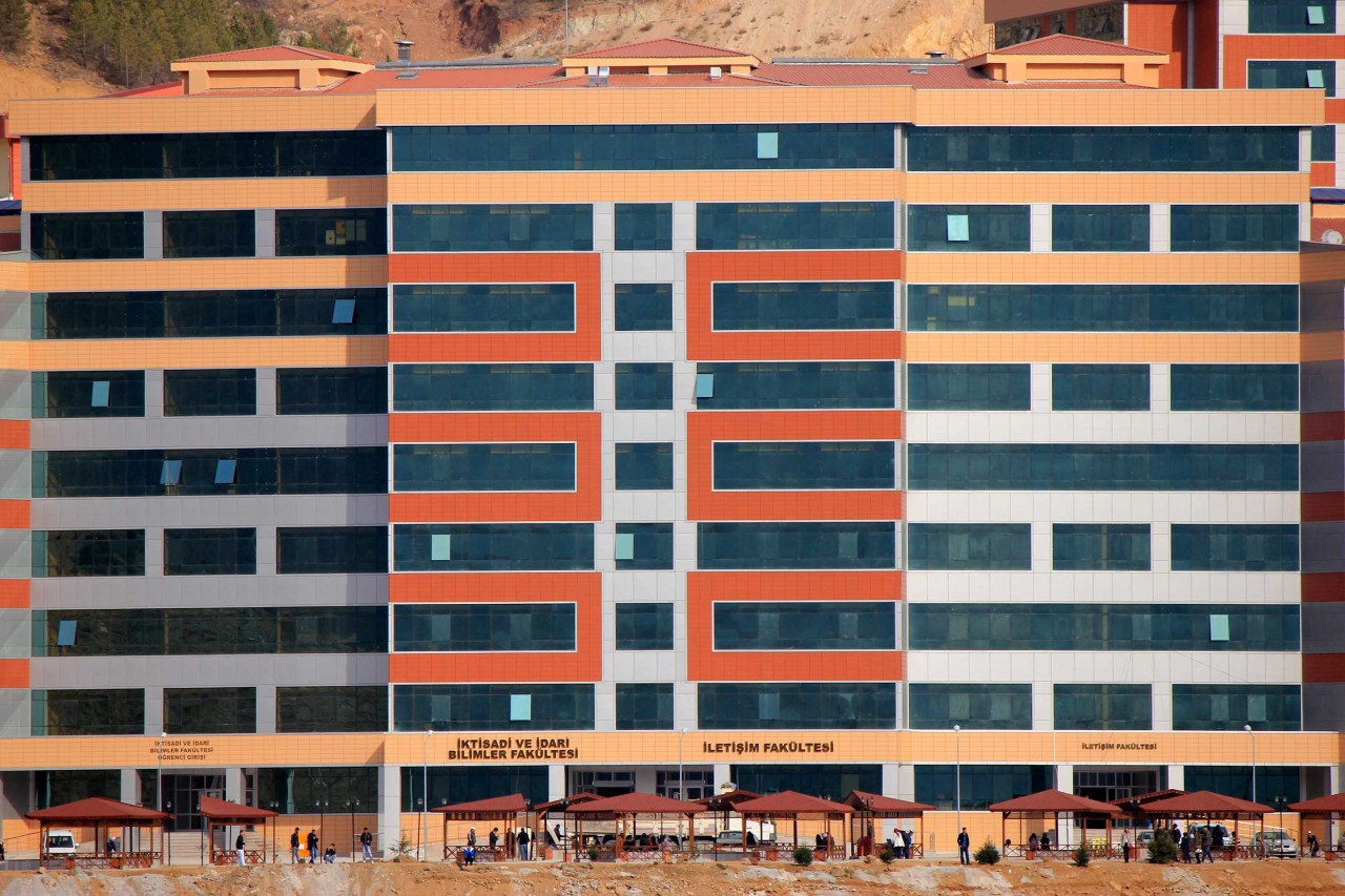 GÜ İletişim Fakültesi Finalde 3