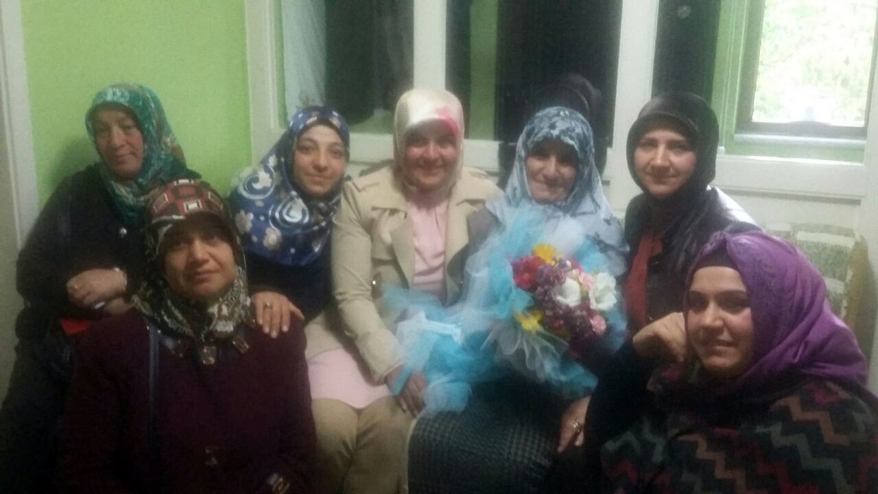 AK Kadınlardan anlamlı ziyaret 1