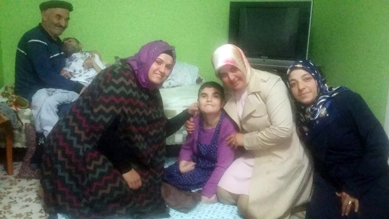 AK Kadınlardan anlamlı ziyaret 4