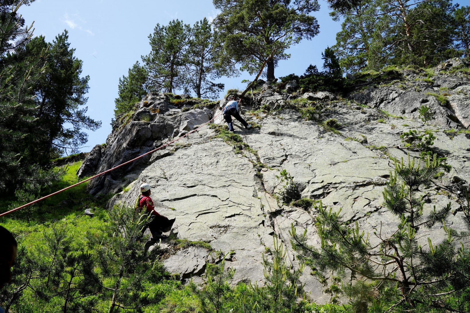 Altınpınar Limni Gölü'nde kamp kurup JAK ekiplerinden dağ tırmanışı eğitimi aldılar 8
