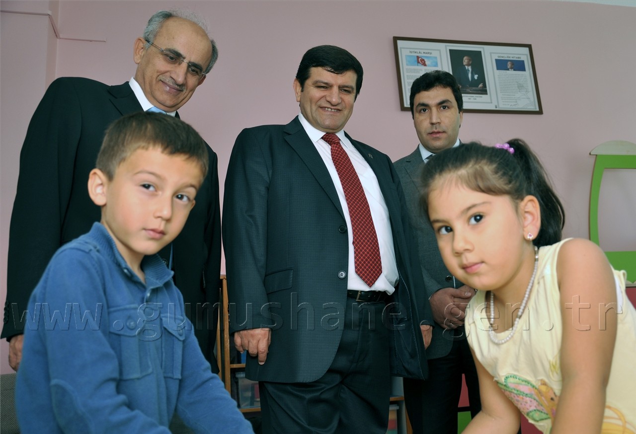 Okullar Miniklerle Açıldı 8