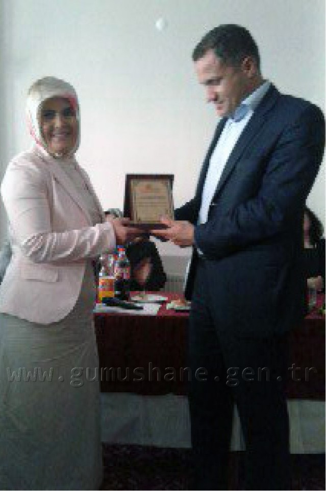 AK Parti Anneler Gününü Unutmadı 3