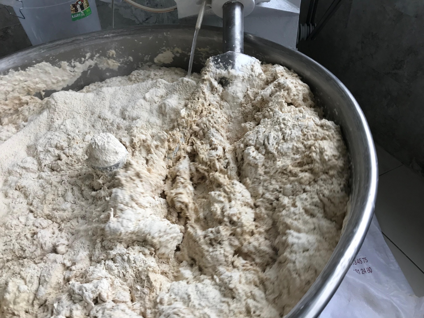 100 yıllık ekşi maya ile üretilen Araköy Ekmeği sofraları süslüyor 2