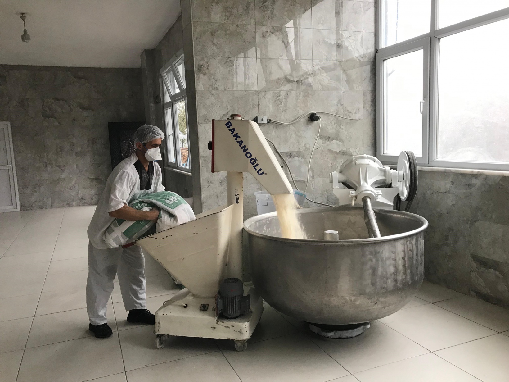 100 yıllık ekşi maya ile üretilen Araköy Ekmeği sofraları süslüyor 9