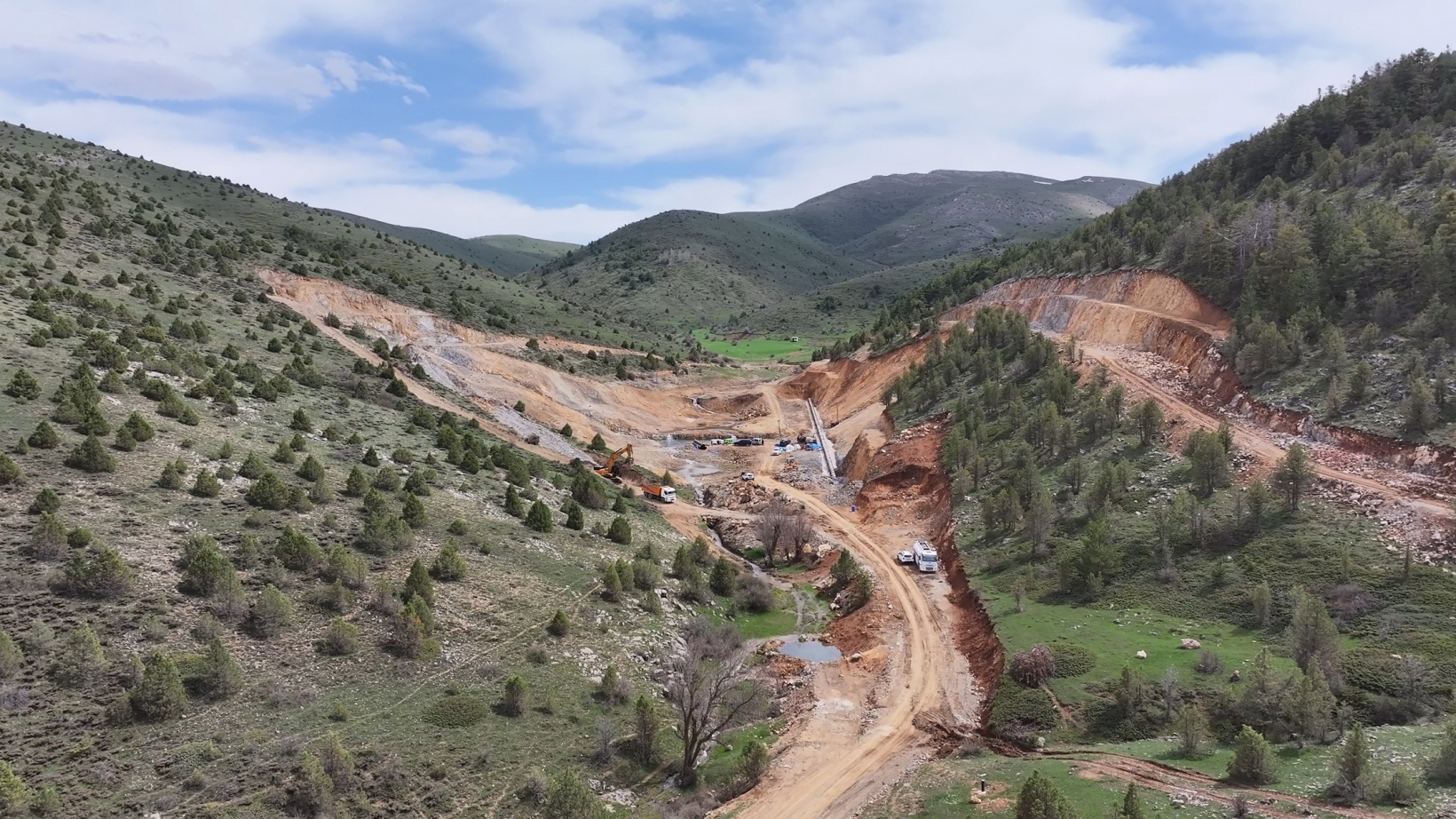 Aşut Göleti’nde çalışmalar devam ediyor 1