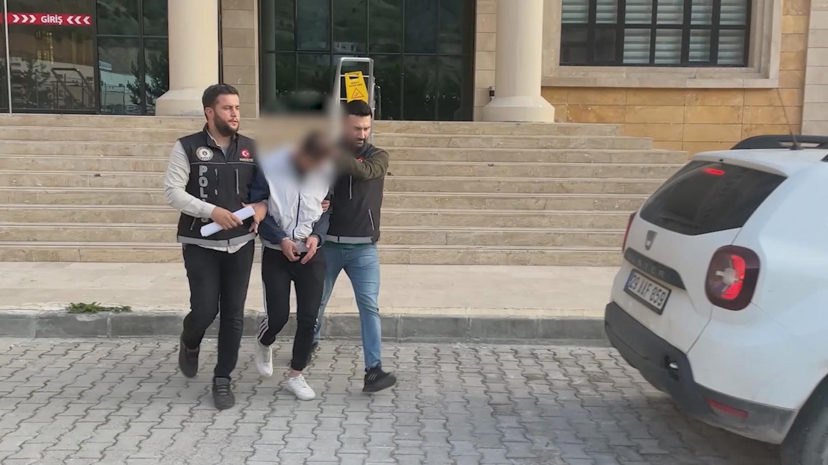 Gümüşhane’de uyuşturucu ticaretine darbe: 12 şüpheli yakalandı 5