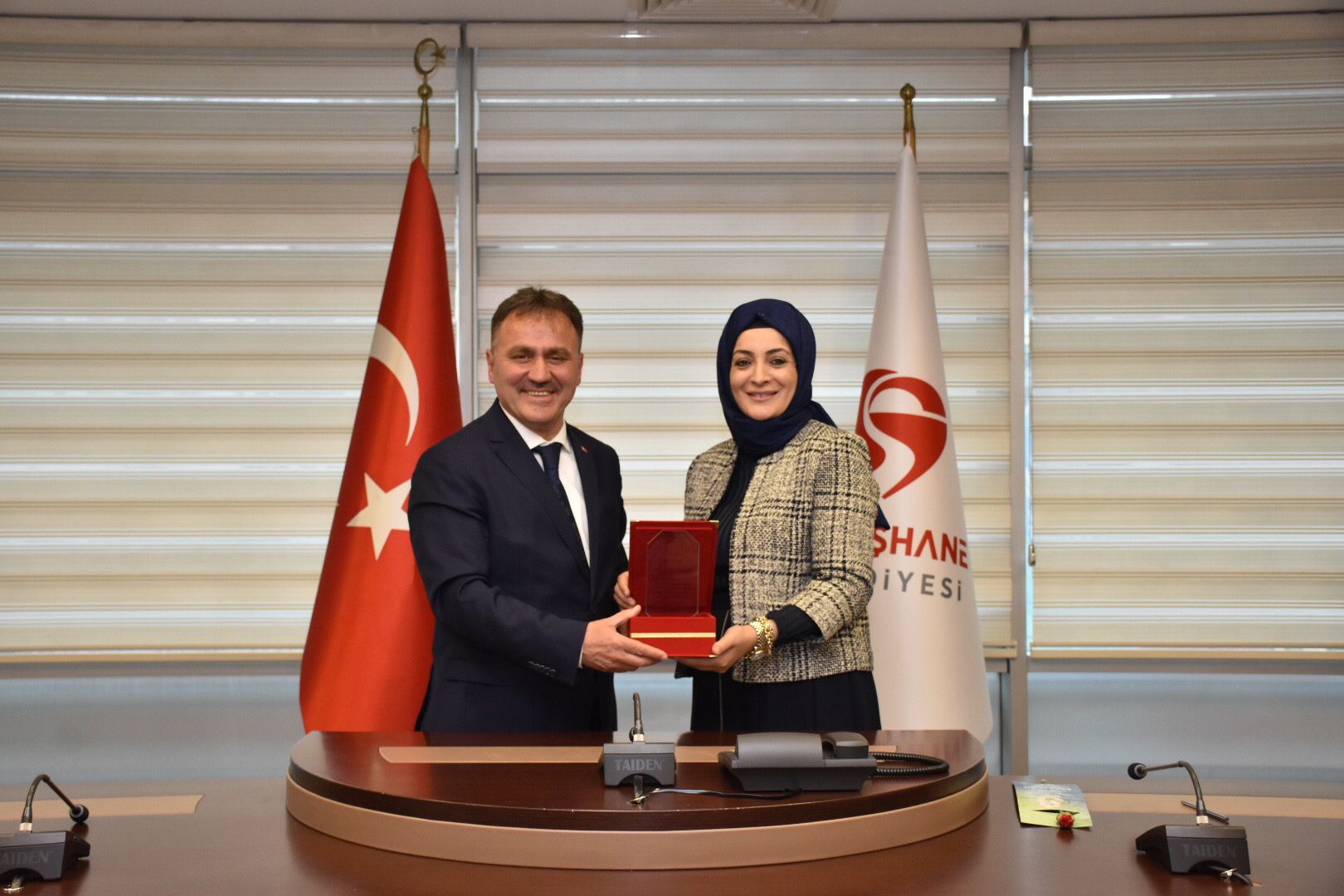 Başkan Çimen’den Belediye Meclis üyelerine teşekkür plaketi 3