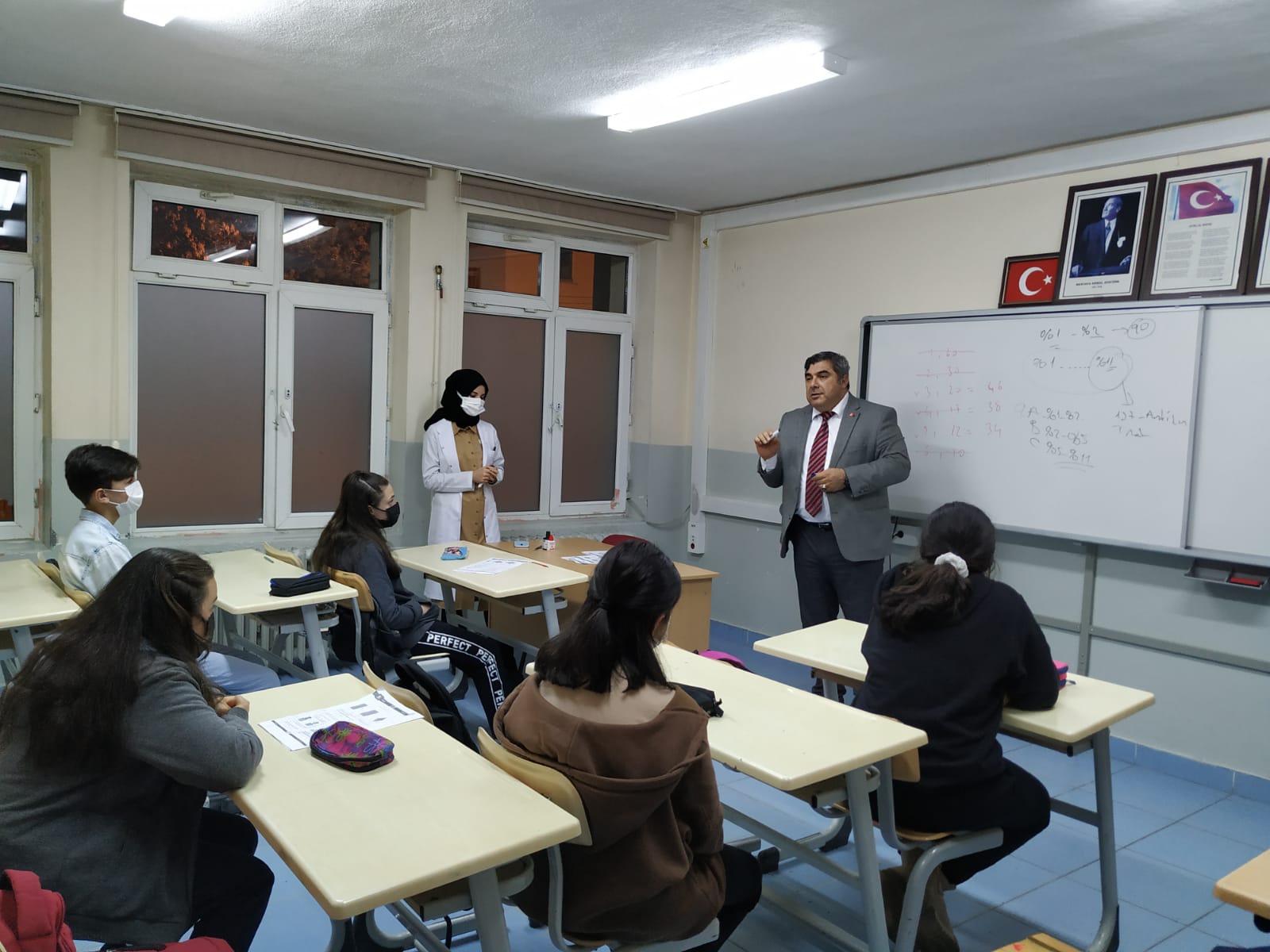 Sünnetci fedakar öğretmenlere teşekkür etti 4