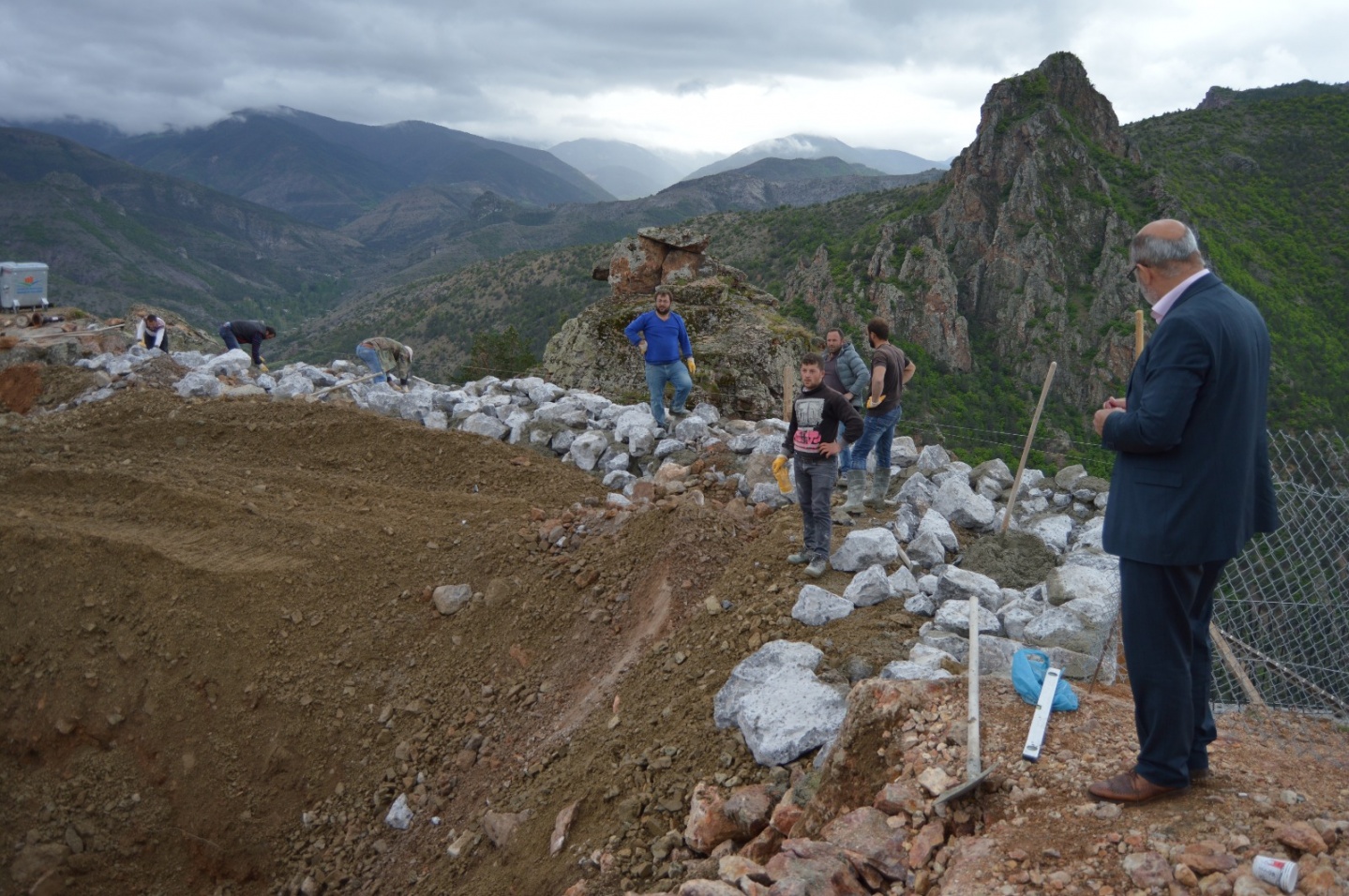 Torul Kalesinin cam seyir terası ihale edildi 11