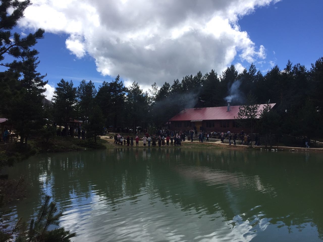 Üniversite öğrencileri önce Tomara sonra Limni Gölünde coştu 16