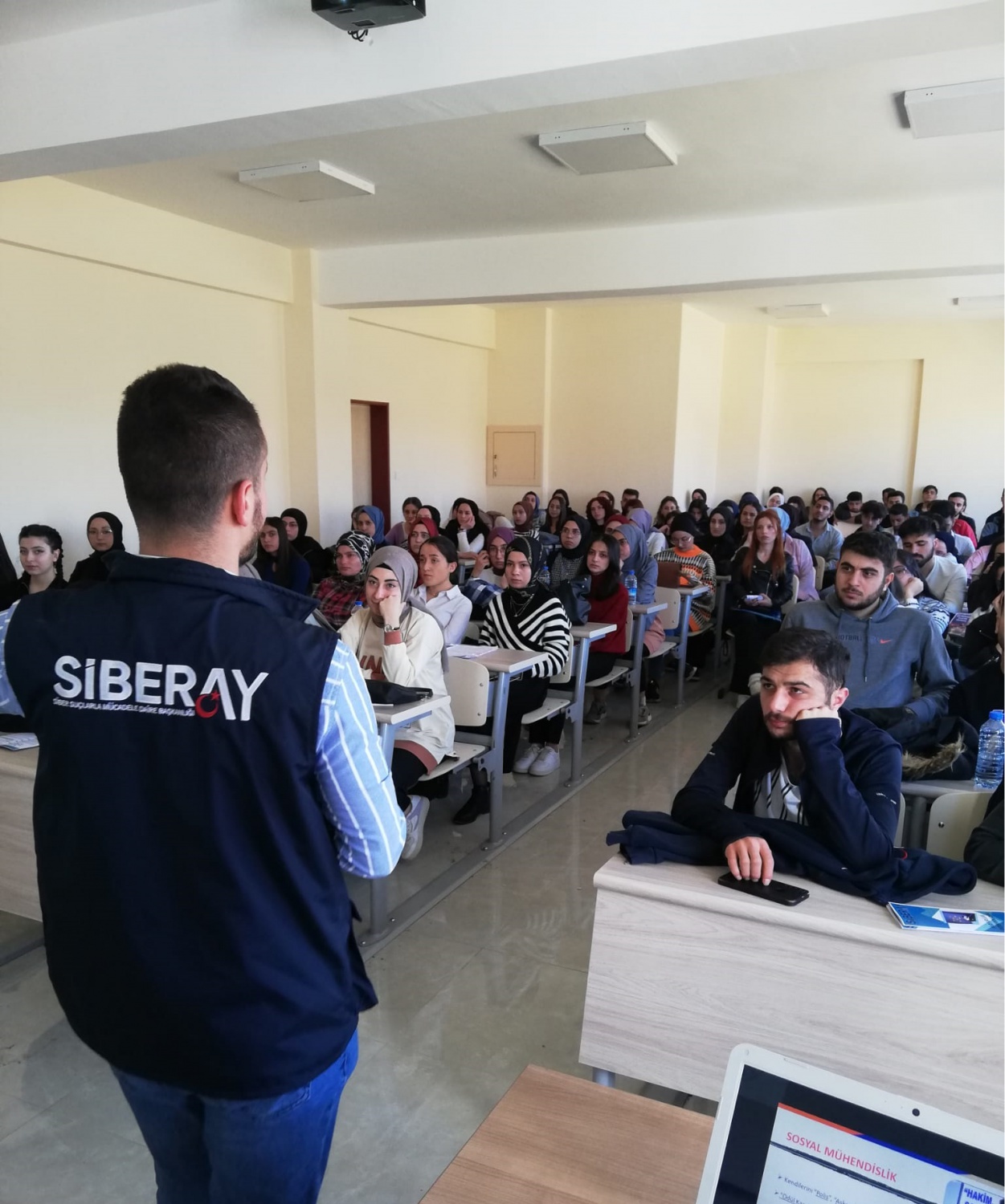 Üniversite öğrencilerine Siberay Farkındalık etkinliği 3