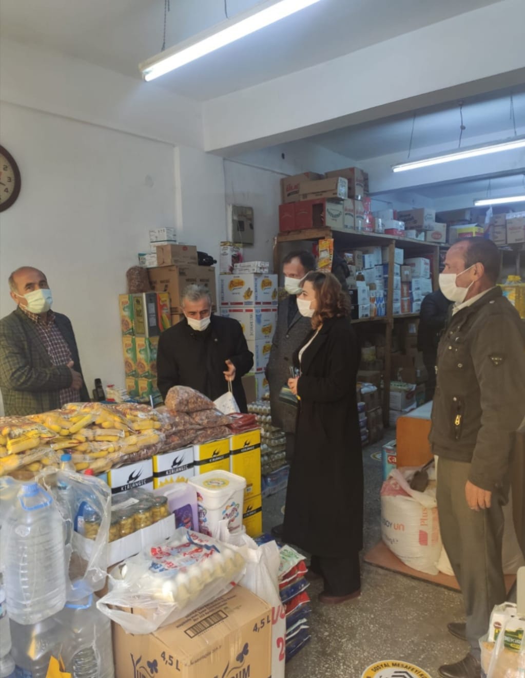 Kurt: Ekonomik hayat felç oldu 1