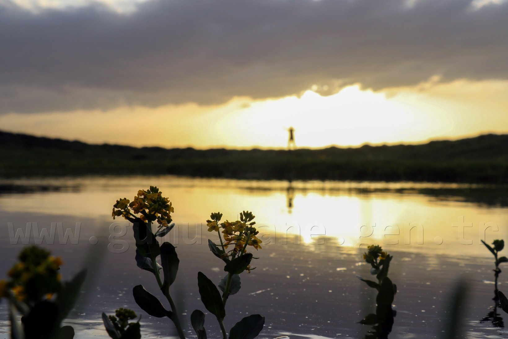İmparatorlukların sessiz tanığı Dipsiz Gölde bahar güzelliği 2