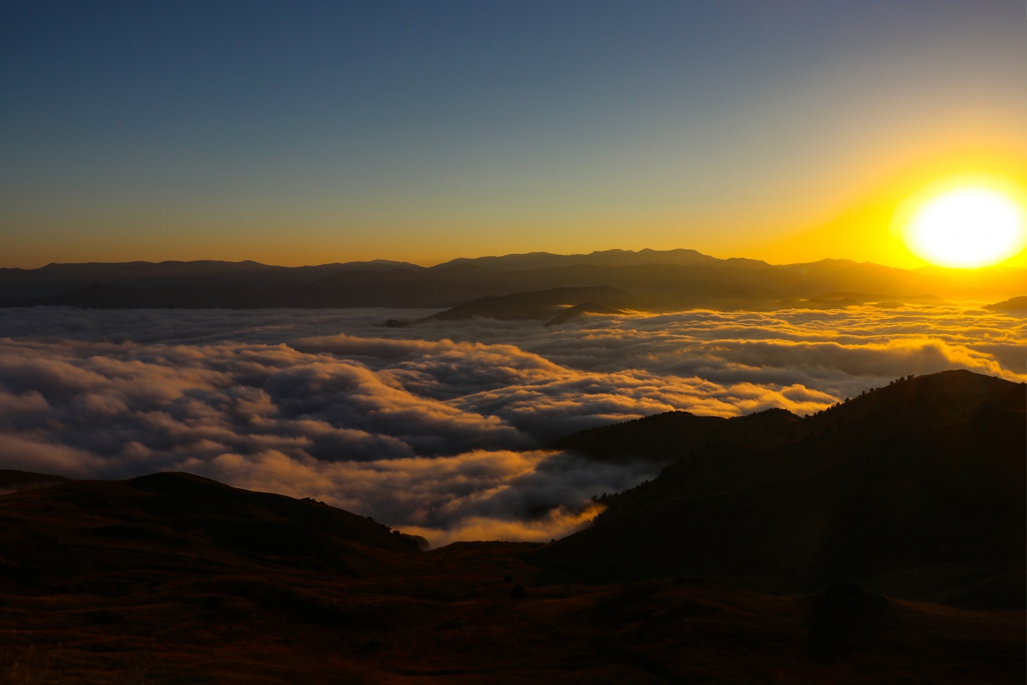 Gümüşhane'de gün doğumu böyle görüntülendi 11