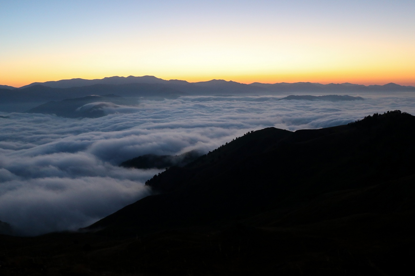 Gümüşhane'de gün doğumu böyle görüntülendi 8