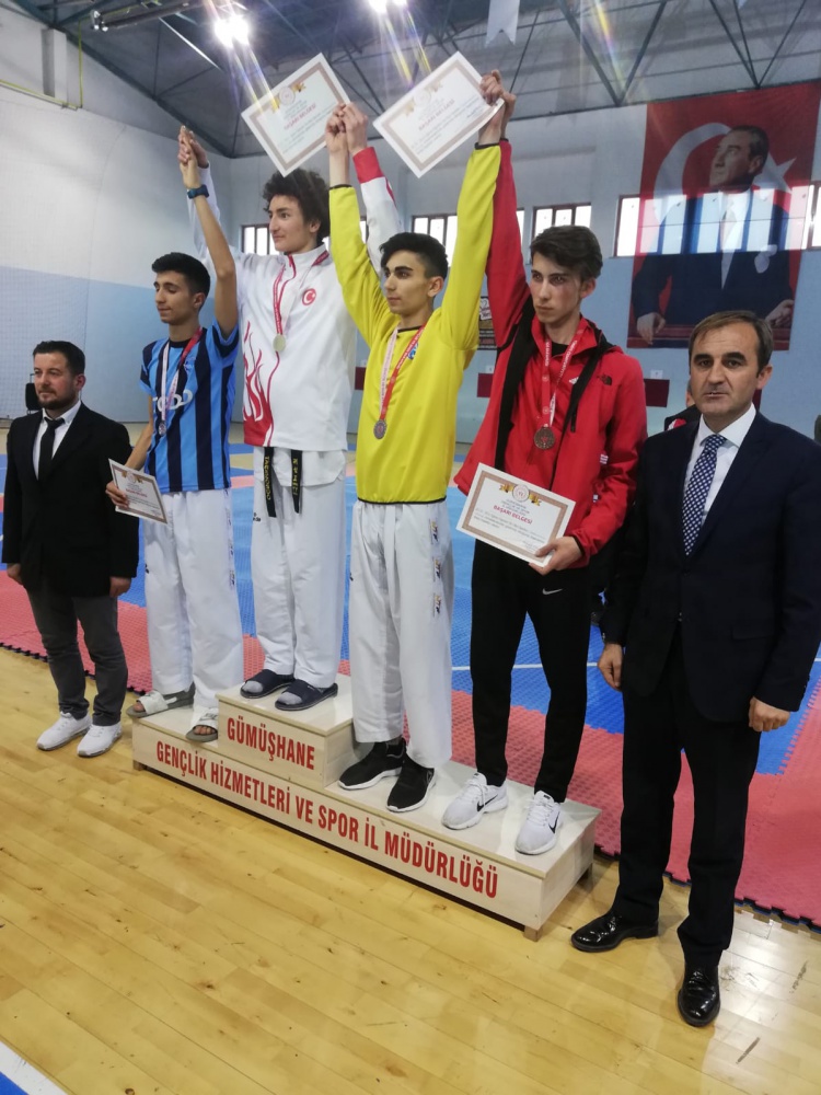 Taekwondo grup müsabakaları tamamlandı 17