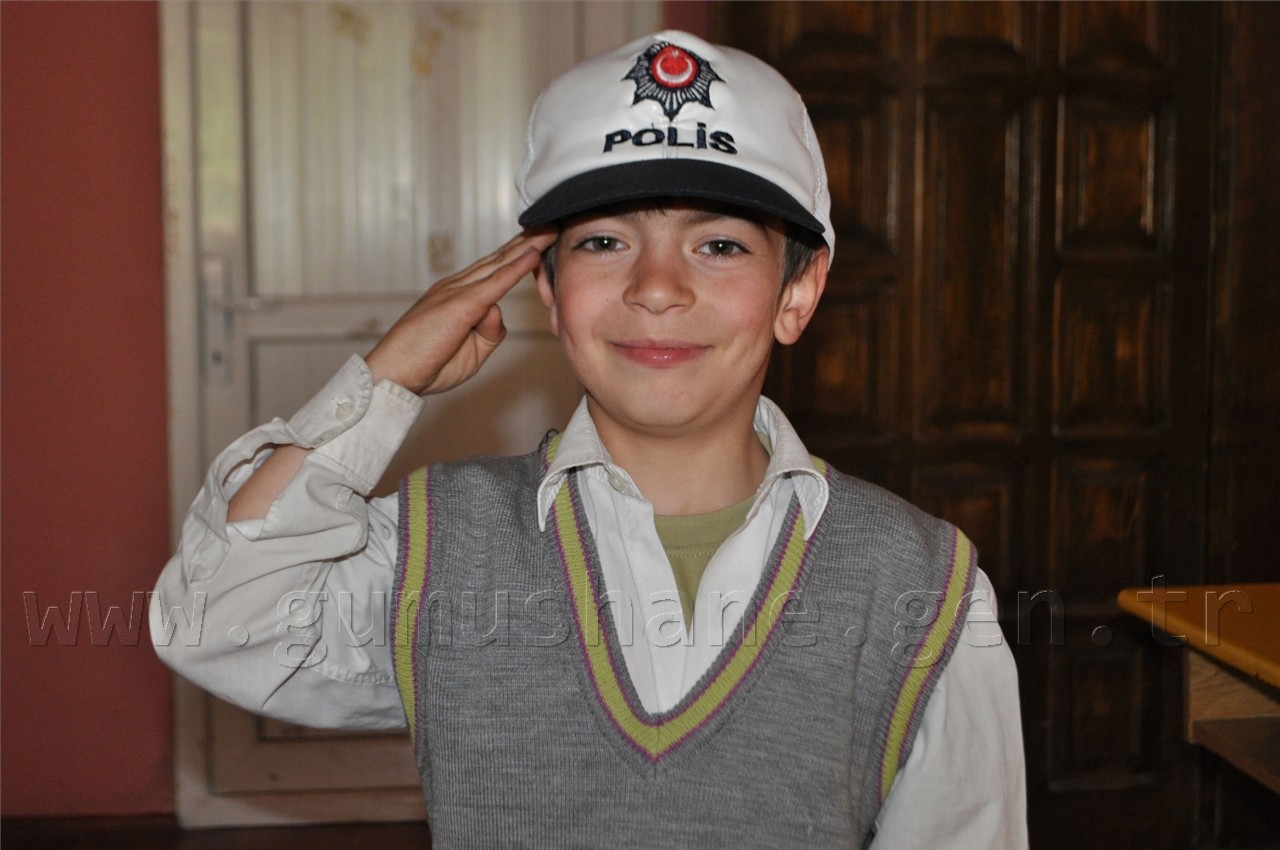 Gümüşhane Emniyeti Öğrencileri Bilgilendirdi 6