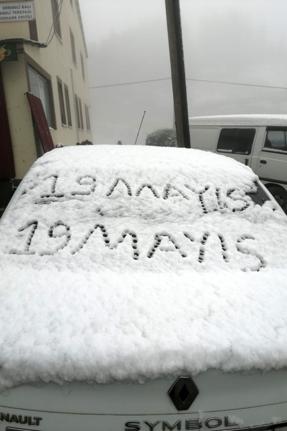 Gümüşhane'nin yüksekleri 19 Mayıs'ta beyaza büründü 5