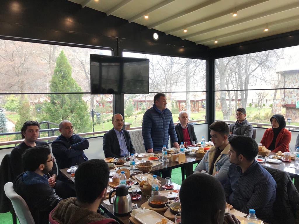 Başkan Çimen öğrencilerle kahvaltıda buluştu 5