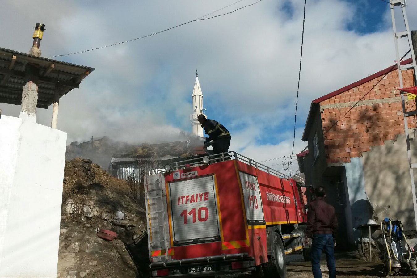 Gümüşhane’de yangın 12