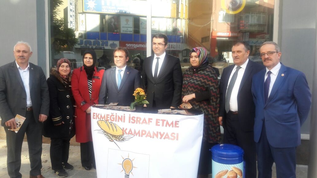 AK kadınlardan ekmek kampanyası 1